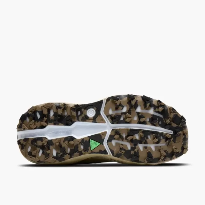 Brooks RSVP Gallery x Caldera 8 Brooks RSVP Gallery x Caldera 8