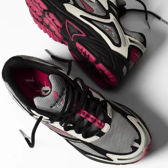 Brooks STAPLE x Adrenaline GTS 4 Brooks STAPLE x Adrenaline GTS 4