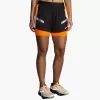 Pantaloni scurți Brooks Run Visible 4″ 2-în-1 2.0 Pantaloni scurți Brooks Run Visible 4″ 2-în-1 2.0