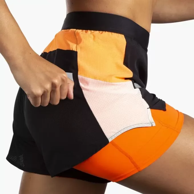 Pantaloni scurți Brooks Run Visible 4″ 2-în-1 2.0 Pantaloni scurți Brooks Run Visible 4″ 2-în-1 2.0