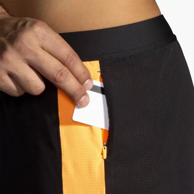 Pantaloni scurți Brooks Run Visible 5″ 2-în-1 2.0 Pantaloni scurți Brooks Run Visible 5″ 2-în-1 2.0