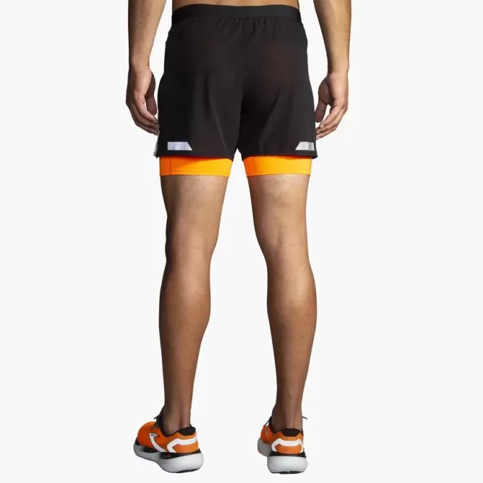 Pantaloni scurți Brooks Run Visible 5″ 2-în-1 2.0 Pantaloni scurți Brooks Run Visible 5″ 2-în-1 2.0